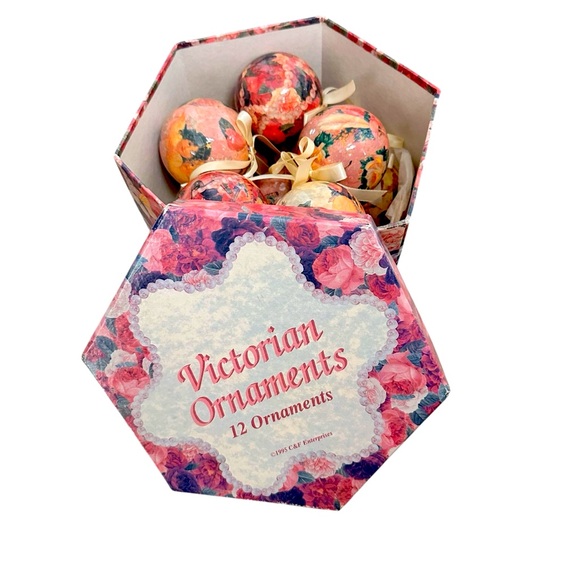 Vintage 1995 Victorian Ornament Set of 12 with Box Floral Bows - Picture 1 of 6
